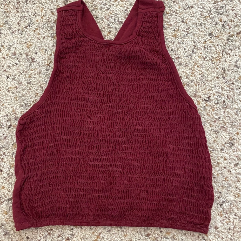maroon crop top